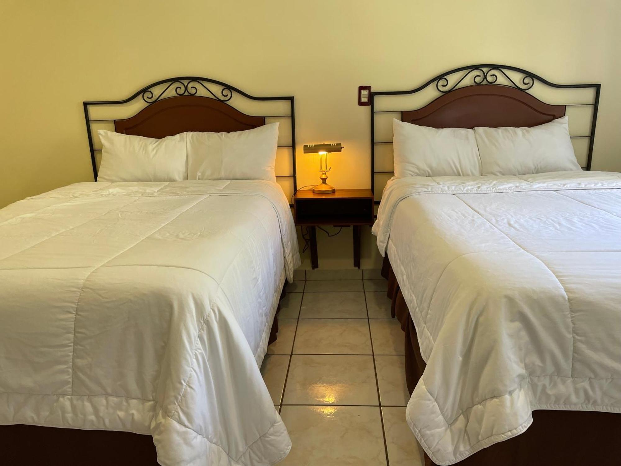 Hotel Gardenia Inn San Salvador Exteriör bild