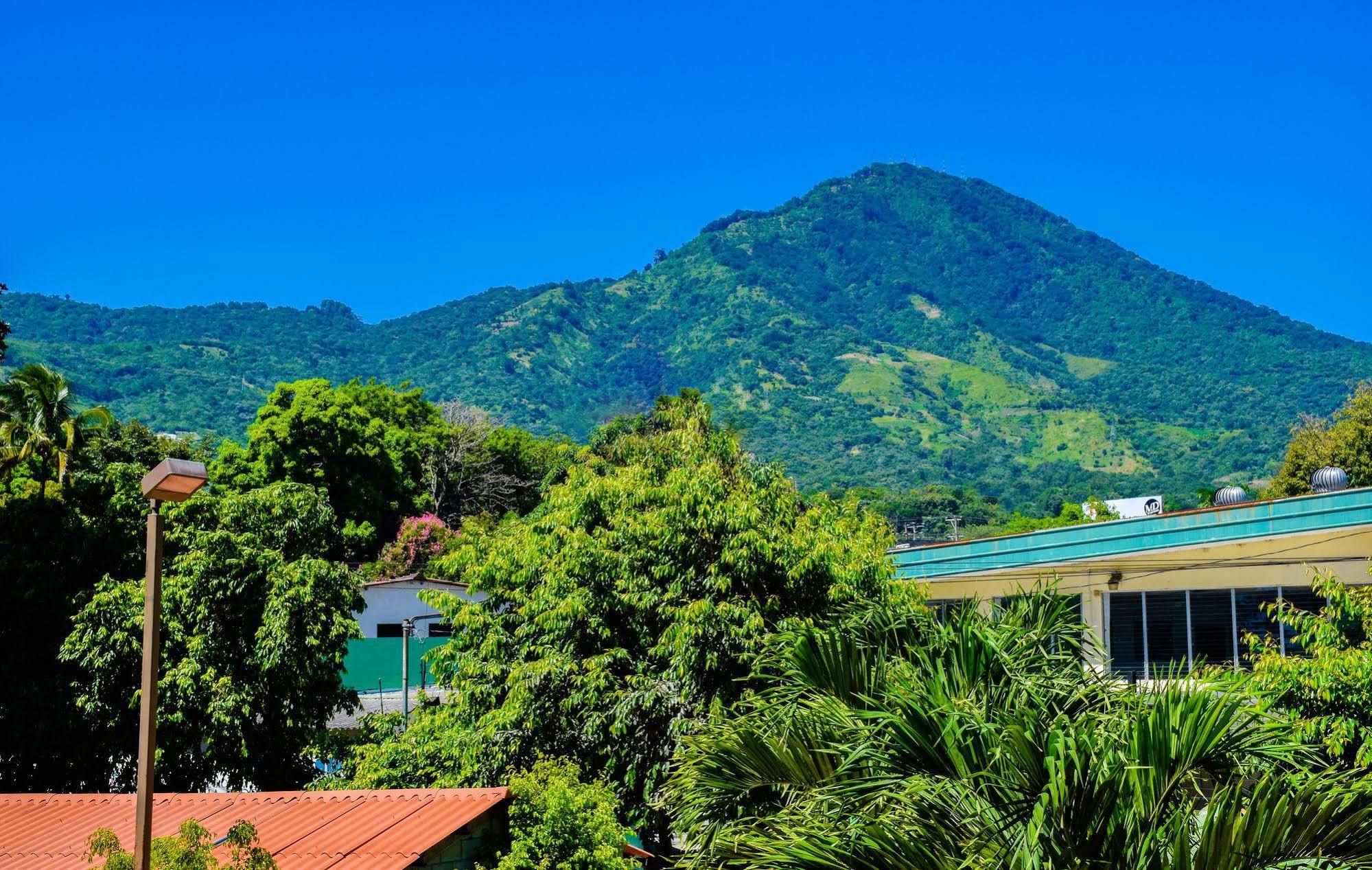 Hotel Gardenia Inn San Salvador Exteriör bild